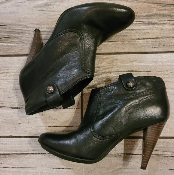 COACH Aliza black waxy leather ankle high heel pull-on classic booties Women's 8 - Picture 2 of 14